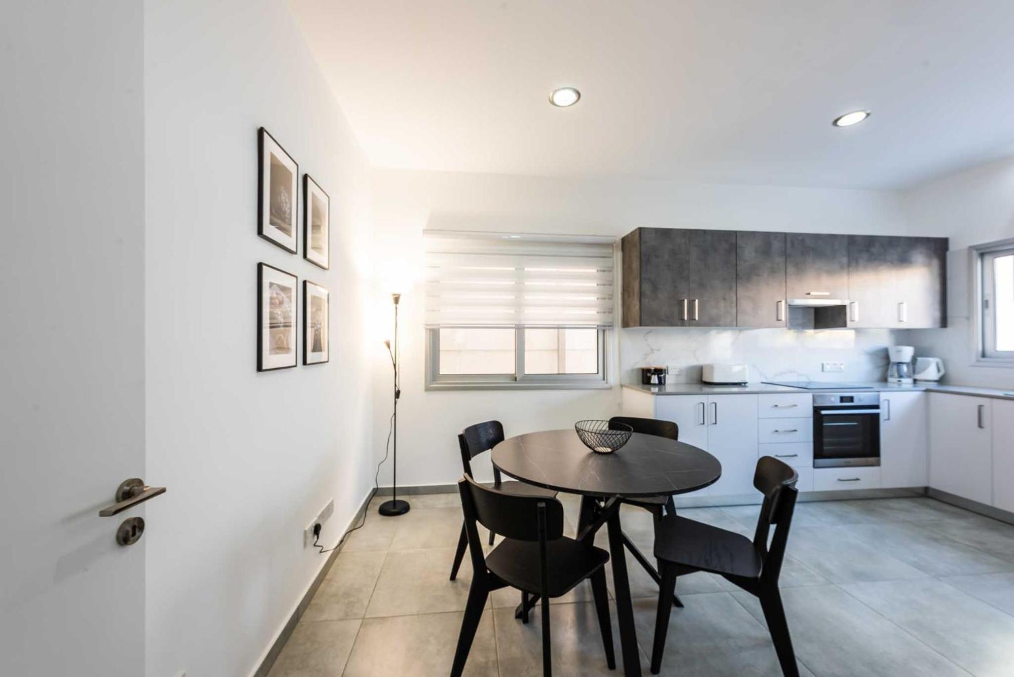 Kition City Apartments - Central Location Larnaca Buitenkant foto